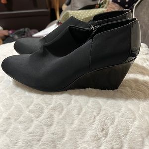 Bandolino zip wedges 9M